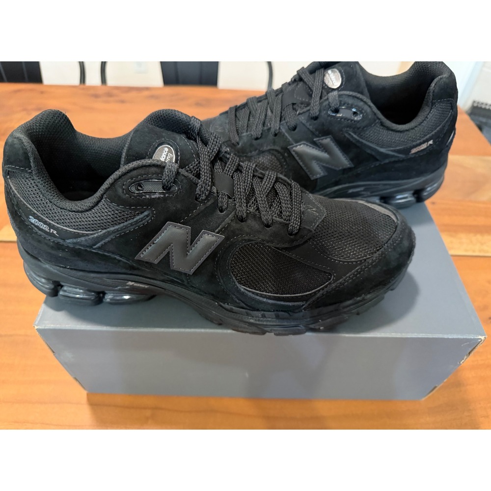 New Balance 2002R Triple Black Suede Mesh Sneakers Shoes NEW Men's 10.5